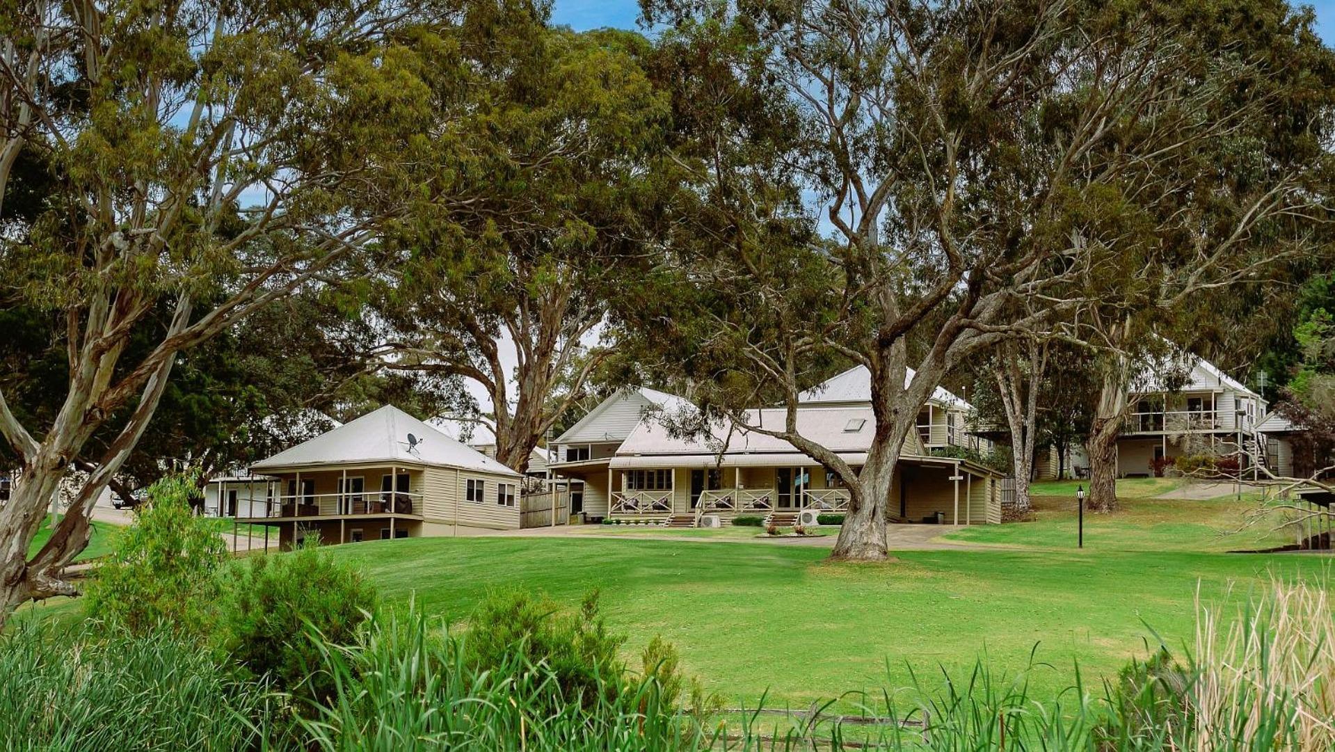 Mcmillans Of Metung Coastal Resort Exterior foto